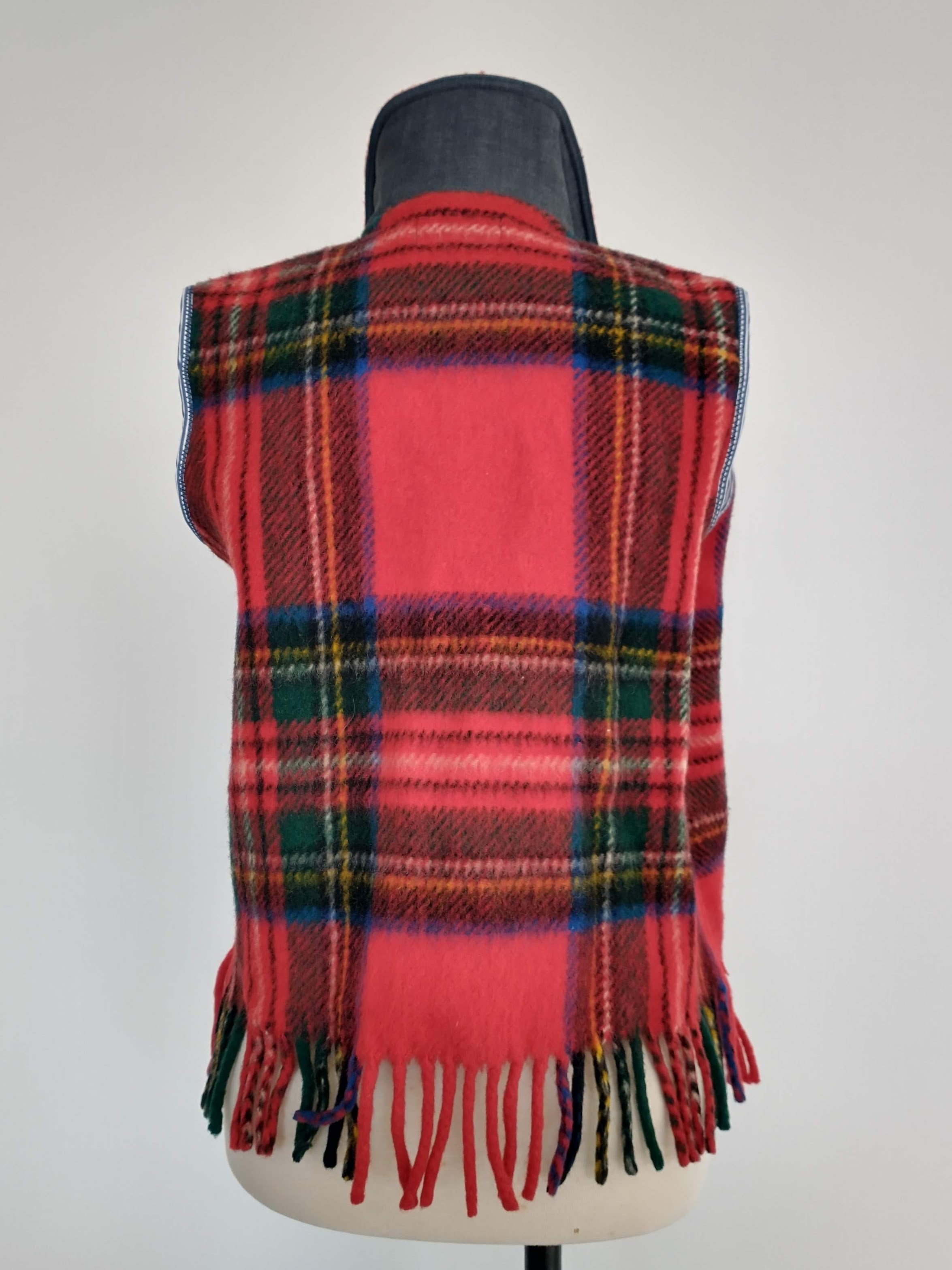 The GILTOUNE red tartan