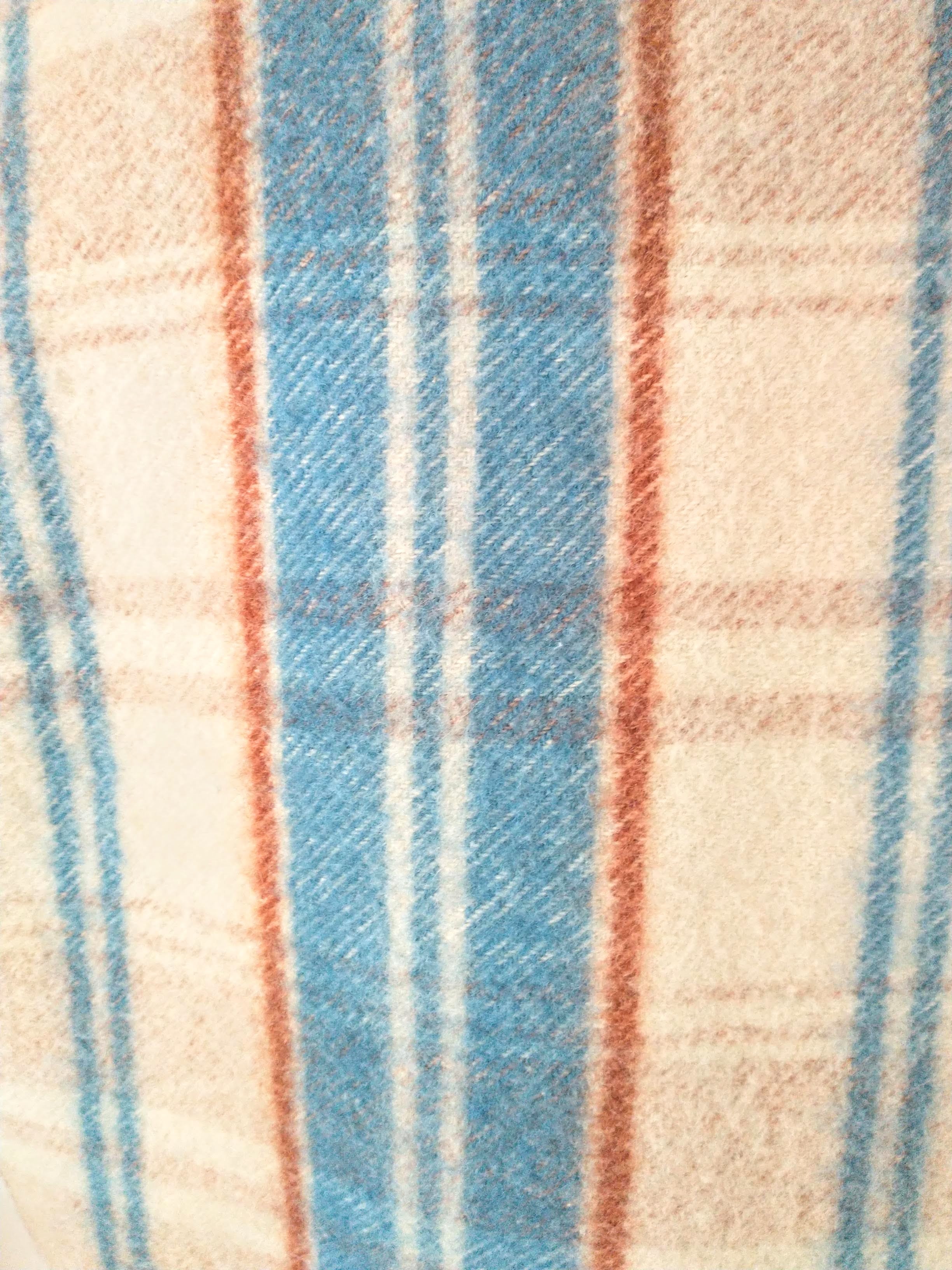 Haut sans manches LE DEBARDOUNE couverture vintage carreaux bleus. piéce unique. Upcycling. T2