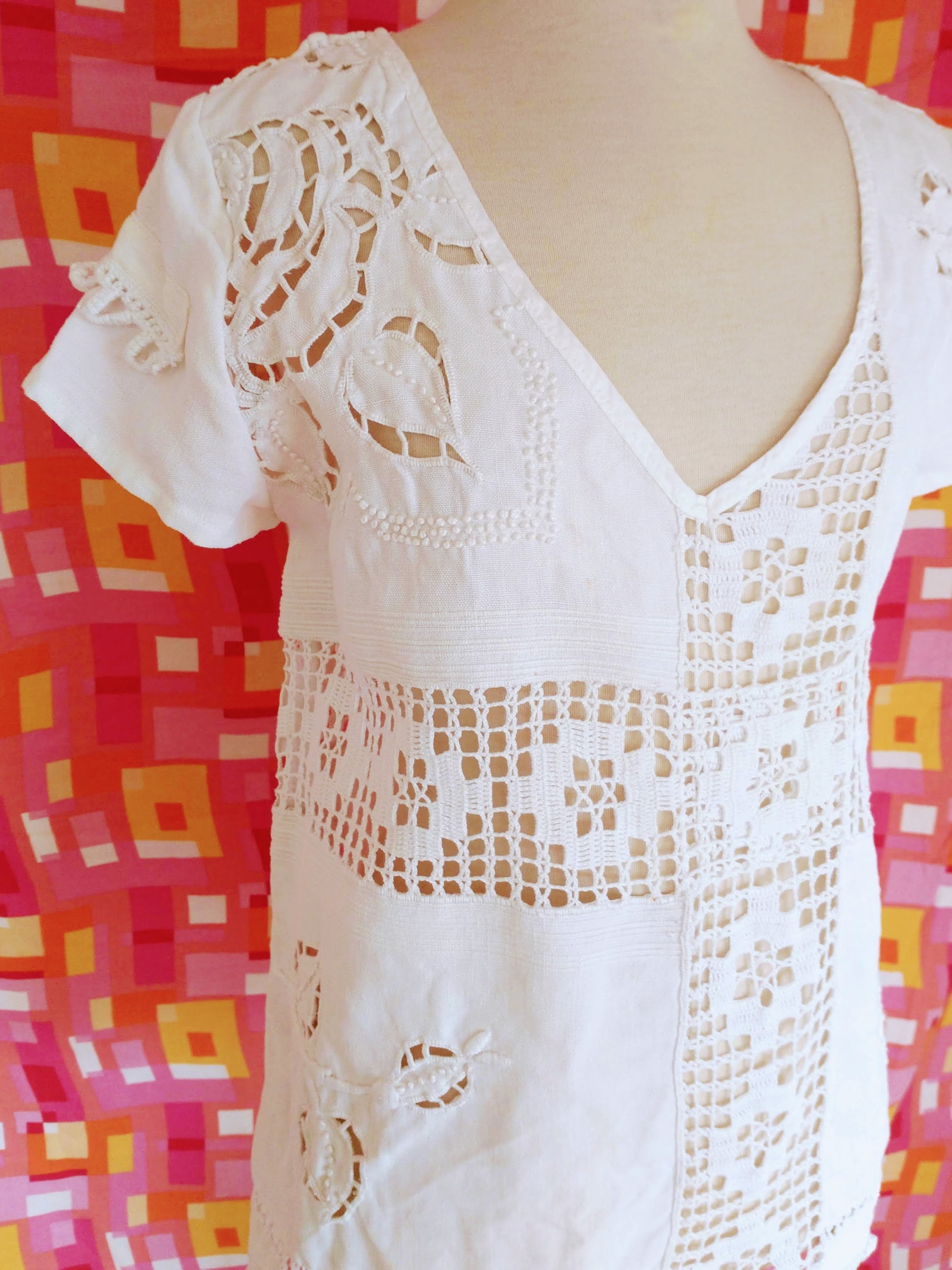 Top/Sweat PAGE BLANCHE dentelle coton sur chanvre. Upcycling. TAILLE 2.