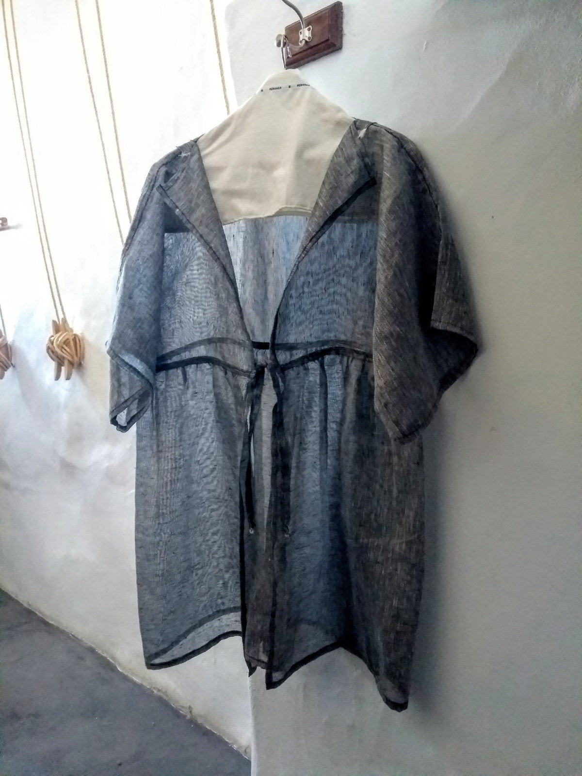 MAKIKO Kimono jacket in gray linen veil. Upcycling. U SIZE.